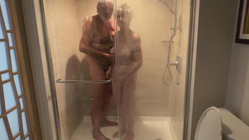 amateur boobs fake boobs milf shower standing doggy real-couples clip