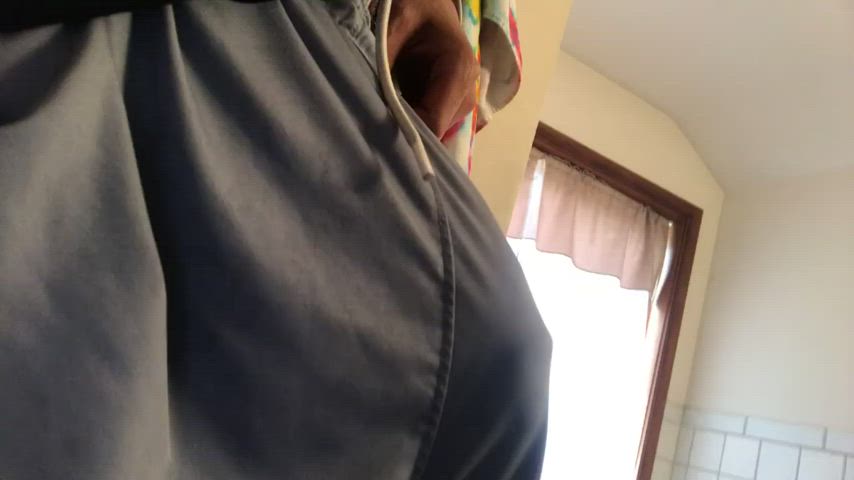 [m] Wyd if I whipped my bbc out next to you? 🍆😉