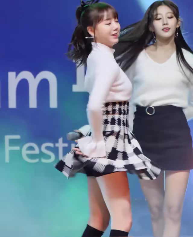 Lovelyz - Kei Looks Ready for Some Action