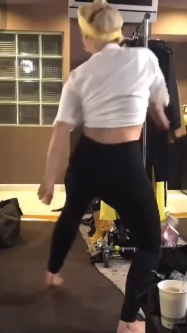 Bebe Rexha twerking and flexing her ass in tight yoga pants