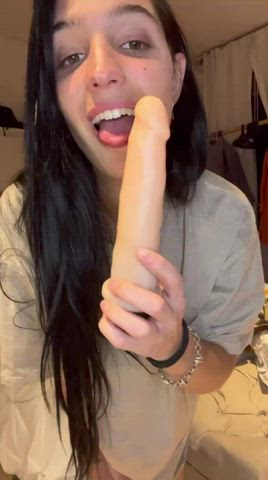 Im horny baby. Are you finish the dildo work ?