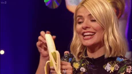 (189480) Holly Willoughby needs more attention