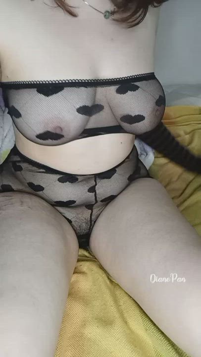 Hey hun~ ? I want u to cum on my mouth and titties ? I want to be your [gfe] to please