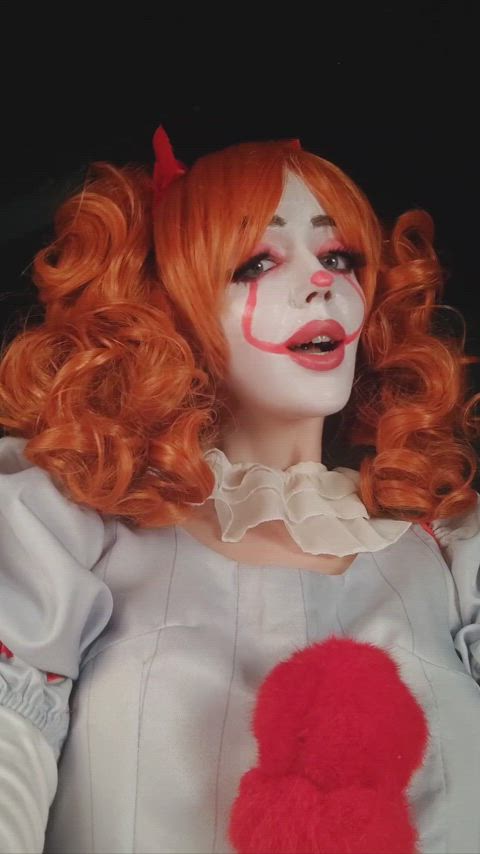 Sexy/Cutesie Pennywise by Aldorachan