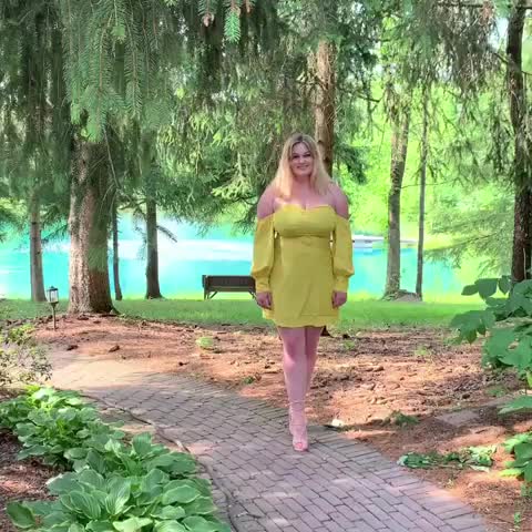 yellowdress