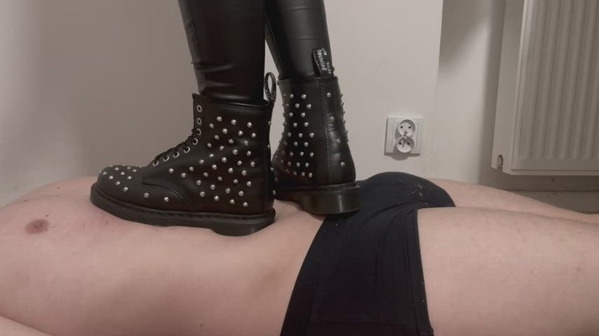 Hard trampling with DocMartens. Who wants to see more?