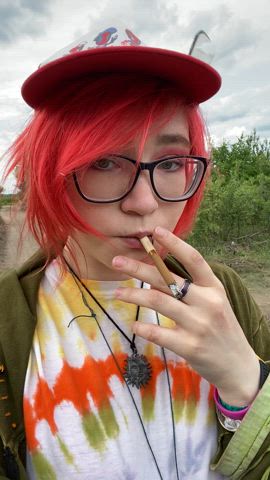 alt fetish glasses kinky outdoor redhead smile smoking teen e-girls feminizing-hypnosis