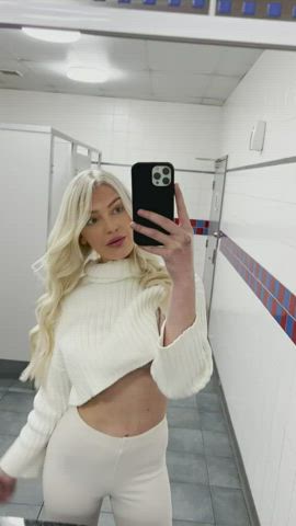 amateur big tits blonde boobs flashing public teen tits titty drop clip
