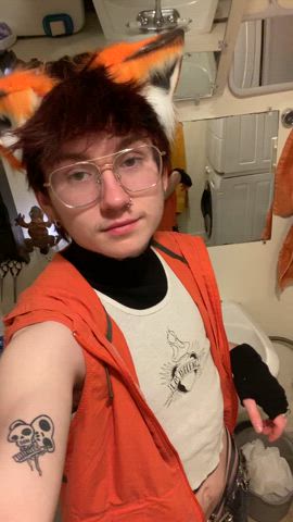 orange cat vibes for caturday rave :3