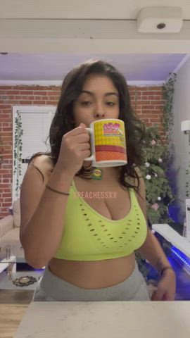 Big Tits Curvy Latina clip