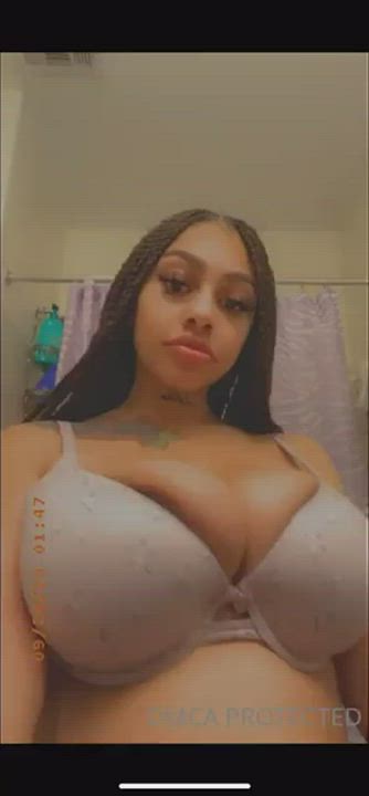 Big Tits Busty Ebony clip