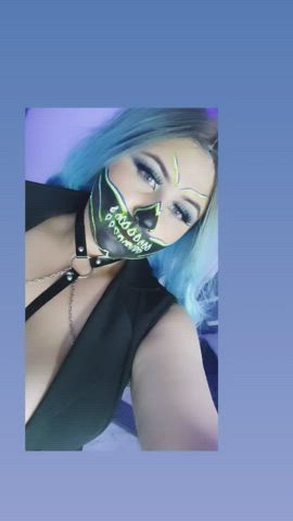 curvy halloween latina clip