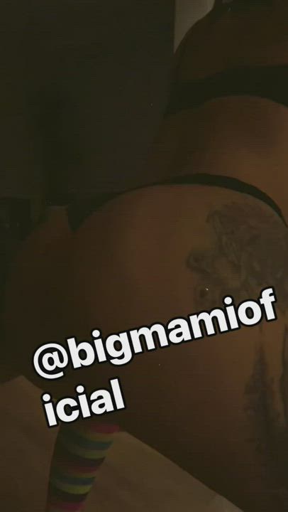 Big Ass MILF Nude Porn GIF by mamimilf
