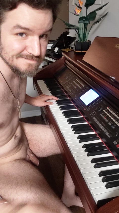 My fingers are made to play piano, and I can play your body like one too. 🎵