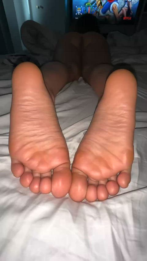 Are you fucking my pussy, ass or feet?