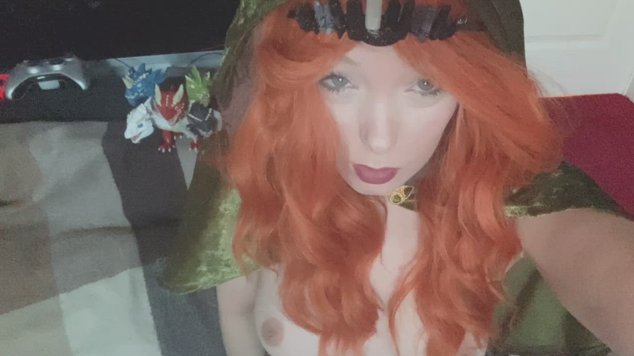 Gamer Girl Petite Redhead clip
