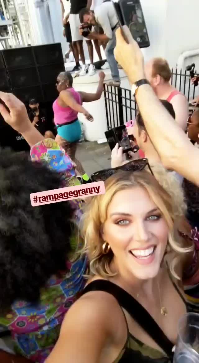 Party clip