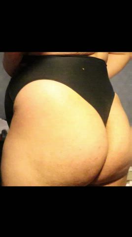 Amateur American BBW Big Ass Bubble Butt Panties Shaking White Girl clip