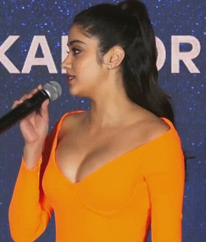 celebrity cleavage indian clip