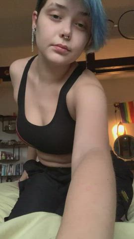 Sports bra titty drop?