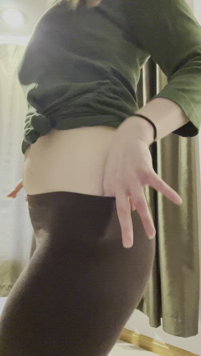 Iβm not naked but Iβm pretty sure we can still have some fun ππ¦