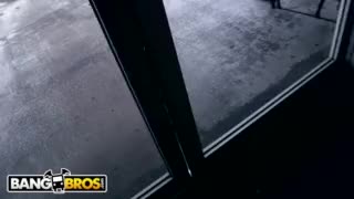 BANGBROS - PAWG - Kelsi Monroe Puts Her Big Ass In A Swing