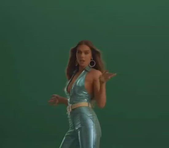hailee steinfeld sexy sexy voice clip