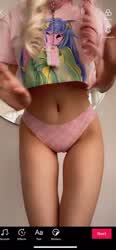I always get a camel toe… that’s why I rarely wear panties