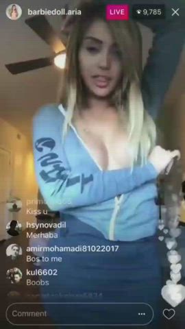 cleavage cute nipslip clip