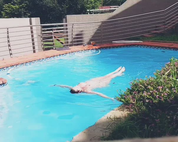 cunnilingus outdoor pussy eating pussy licking pussy spread sex swimming pool wet