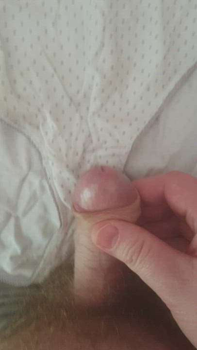 Cumming on the wifes knickers.