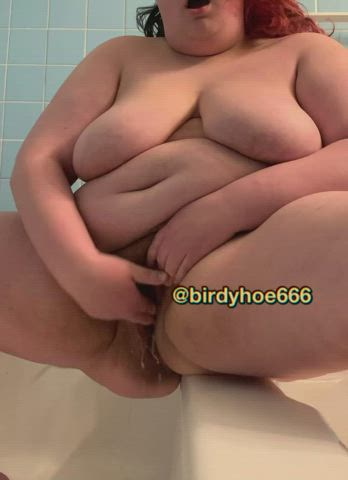 fat goth power piss with fingers in my pussy 🤩