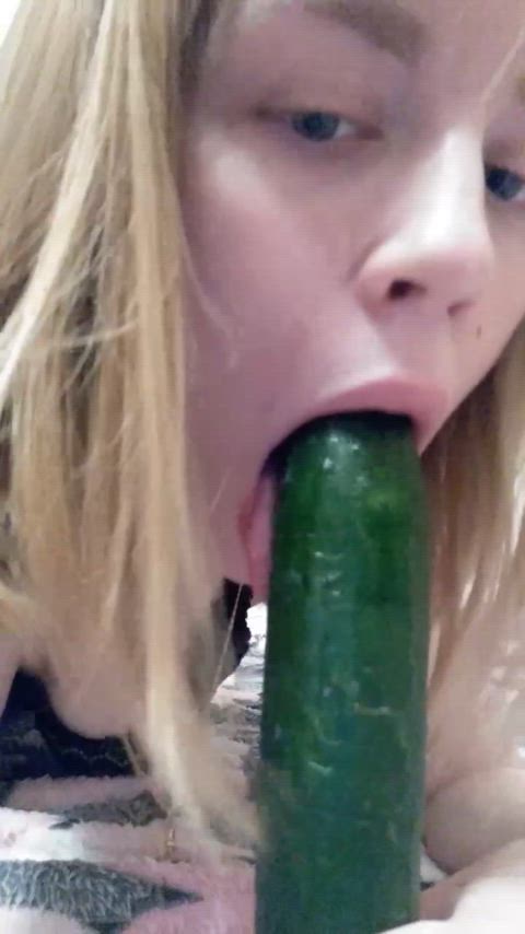 anal anal play ass cucumber teen amateur-girls clip