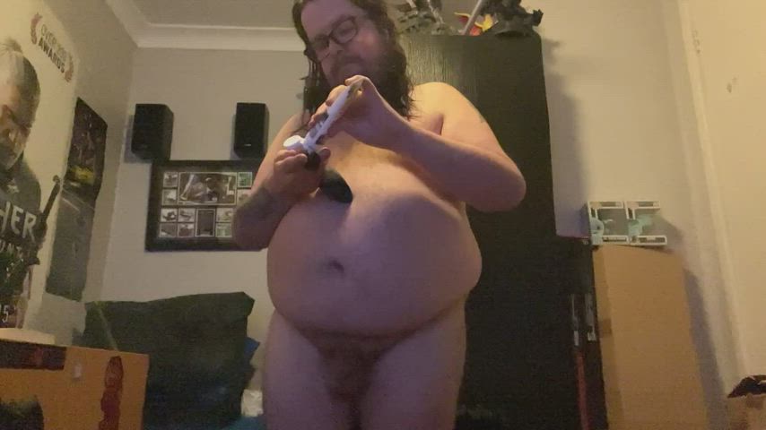 27 bisexual Aussie here and wanted to show off my bigger toy to you all. Hope you