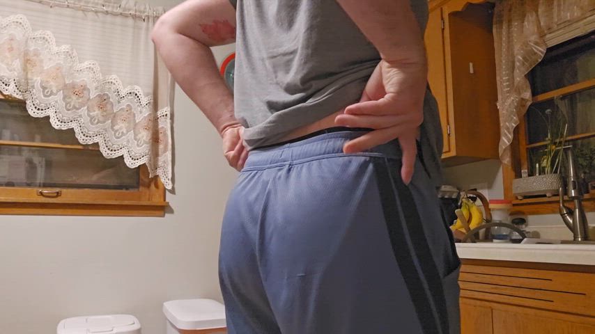 ass ass shaking big ass gay hairy ass shorts solo strip thick-booty clip