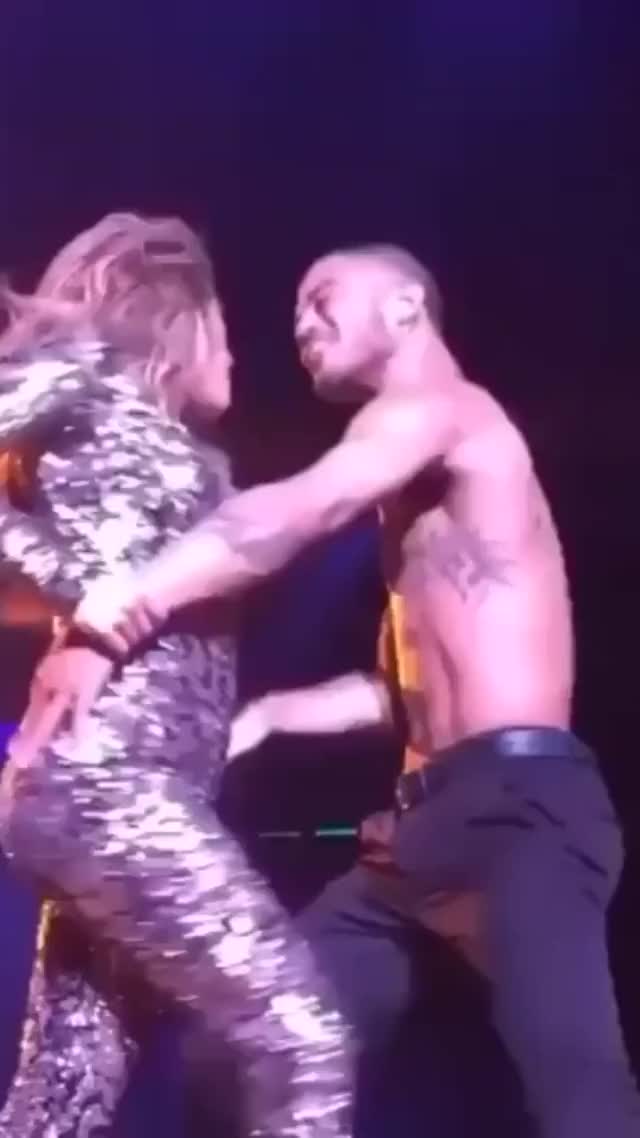 Hot mom Jennifer Lopez gets sexual with her young muscled  boyfriend on stage