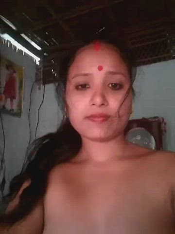 Bengali Boudi filming a nude reel for her lover