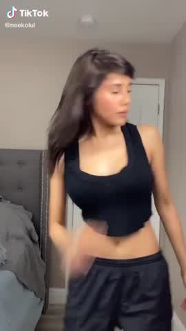 She’s shaking it for us - repost of useless4u as their link didn’t quite work