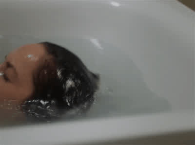 Ruth Wilson masturbating in the tub (True Things)