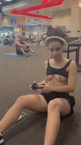 boobs curly hair fitness gym nipslip small tits clip