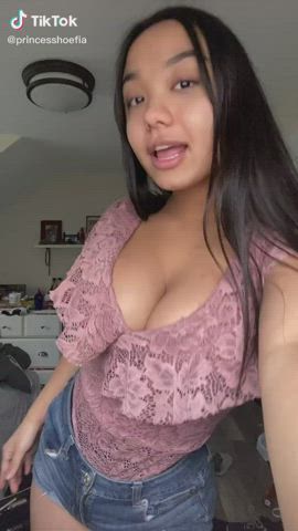 boobs busty cleavage dancing tiktok tits r/tiktits clip