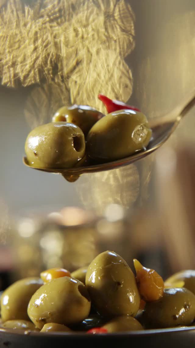 Olives vertical