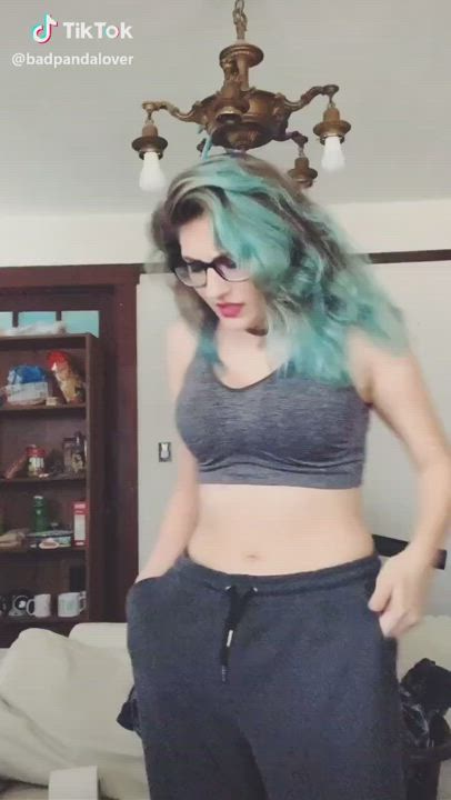 Alt Big Tits TikTok clip