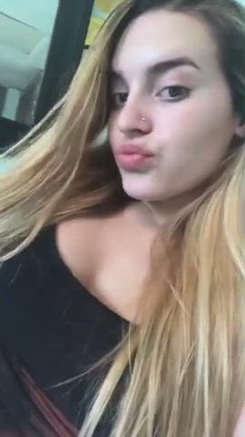 Hot blonde showing it all + full vid in the comments