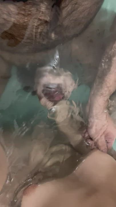 [M][F] Handjob, a bathtub and some tit play! ❤️