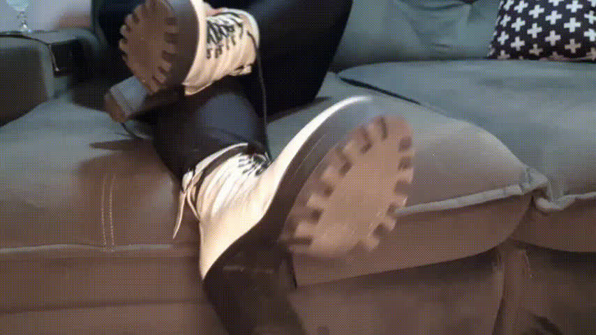 Removing my delicious boots. Full video on my OF where I give you a footie :)) Make