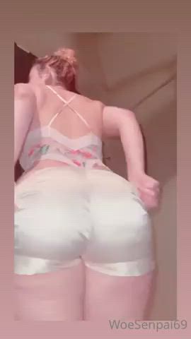 Amateur Ass Ass Clapping Big Ass Pawg Thick White Girl clip
