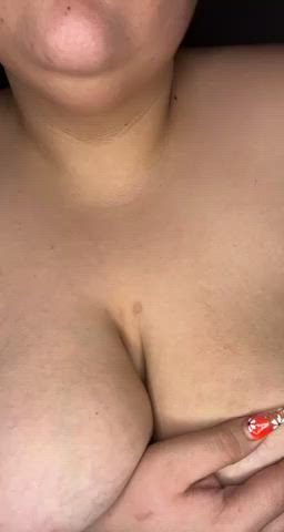 Titty fucking is one of my favorite things 😏