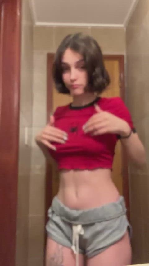 bouncing bouncing tits bra braless nipples teen teens tiktok tik-tok clip