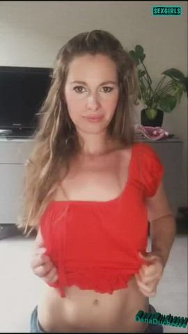 cute milf natural tits clip